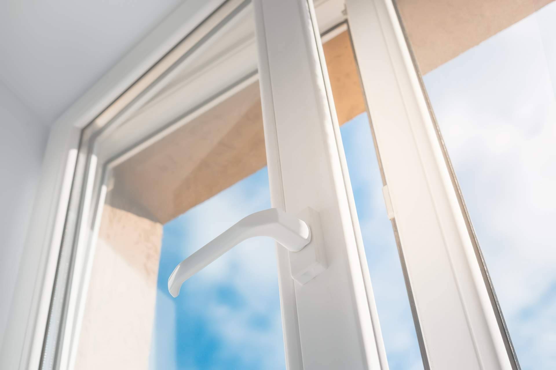 Los consejos prácticos para aislar las ventanas del frío durante el invierno de Ventanas Vamin