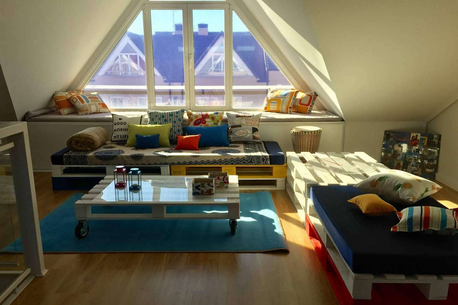 Palés para chill out, una de las opciones mejor valoradas tanto para hostelería como terrazas de uso particular de Palets Online