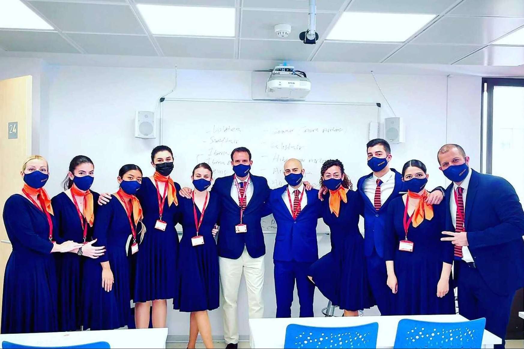 Convertirse en auxiliar de vuelo con la formación en Gijón de BRAVO19