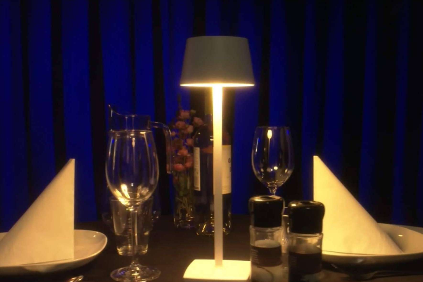 Conseguir un hogar o negocio acogedor con la iluminación decorativa disponible en Soiart Distribución