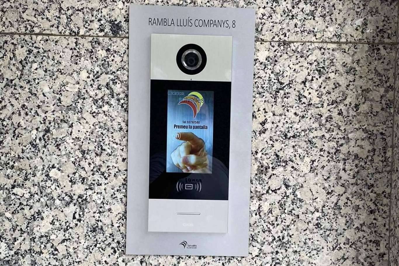 SatVallès, el servicio para instalar un videoportero táctil