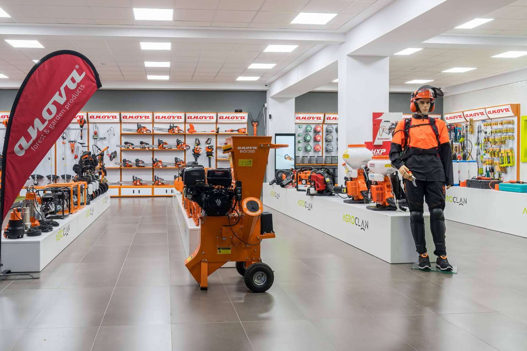 Agroclan ofrece un servicio de alquiler de maquinaria de jardín en Murcia