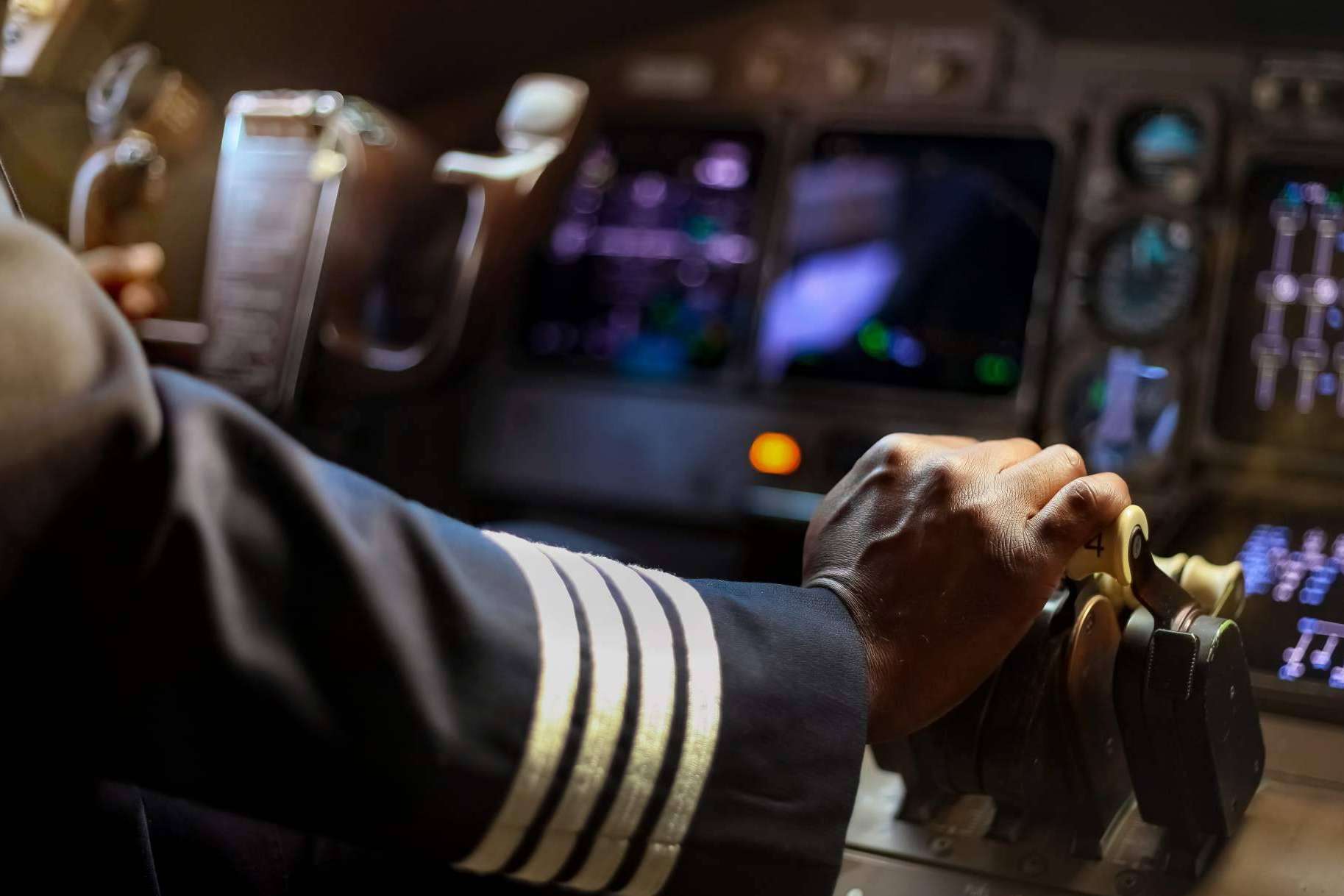 Curso de piloto privado avalado por la Agencia Estatal de Seguridad Aérea de España en la compañía Leonavia