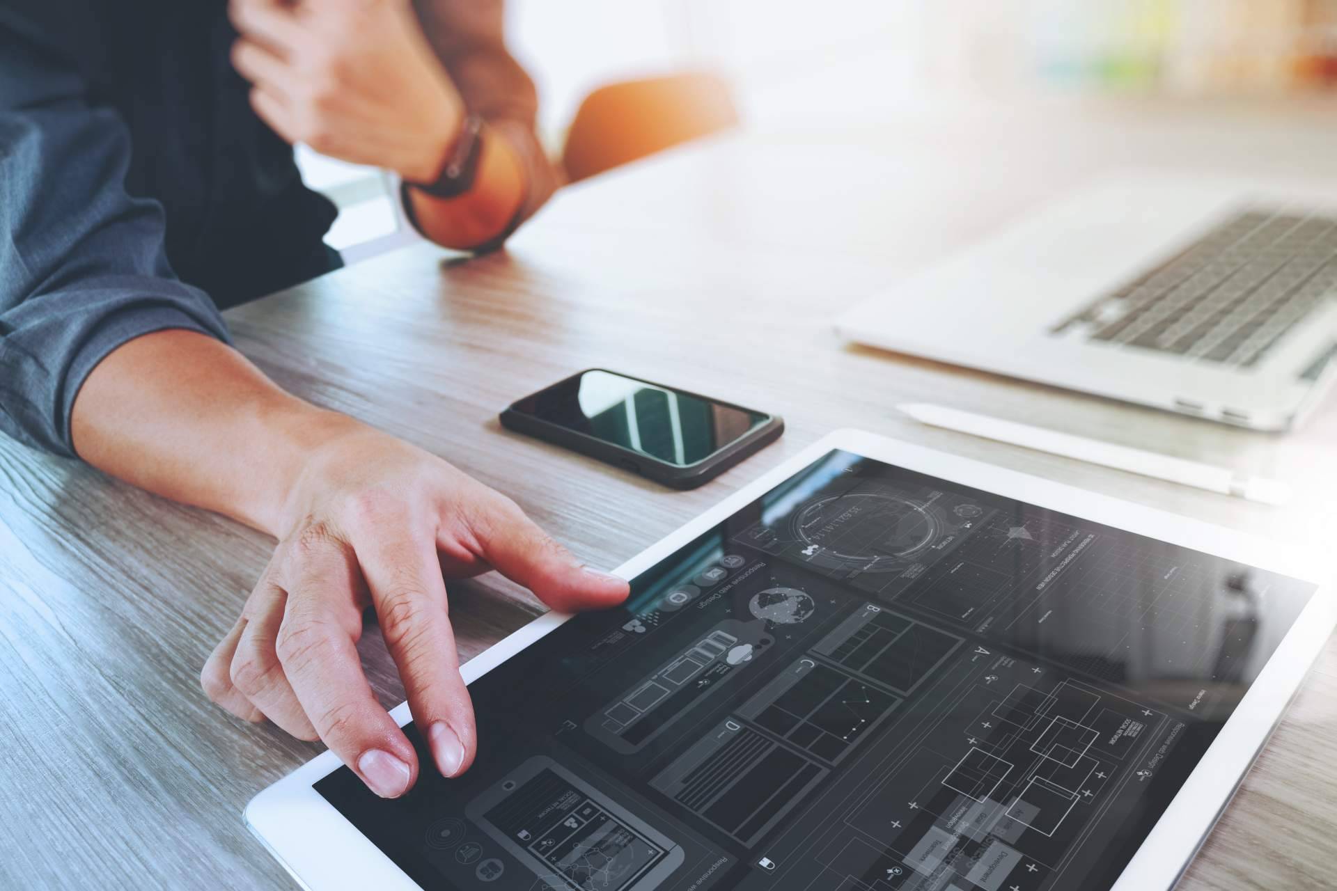 ¿Puede el diseño web ayudar a un empresario a despertar su compañía?
