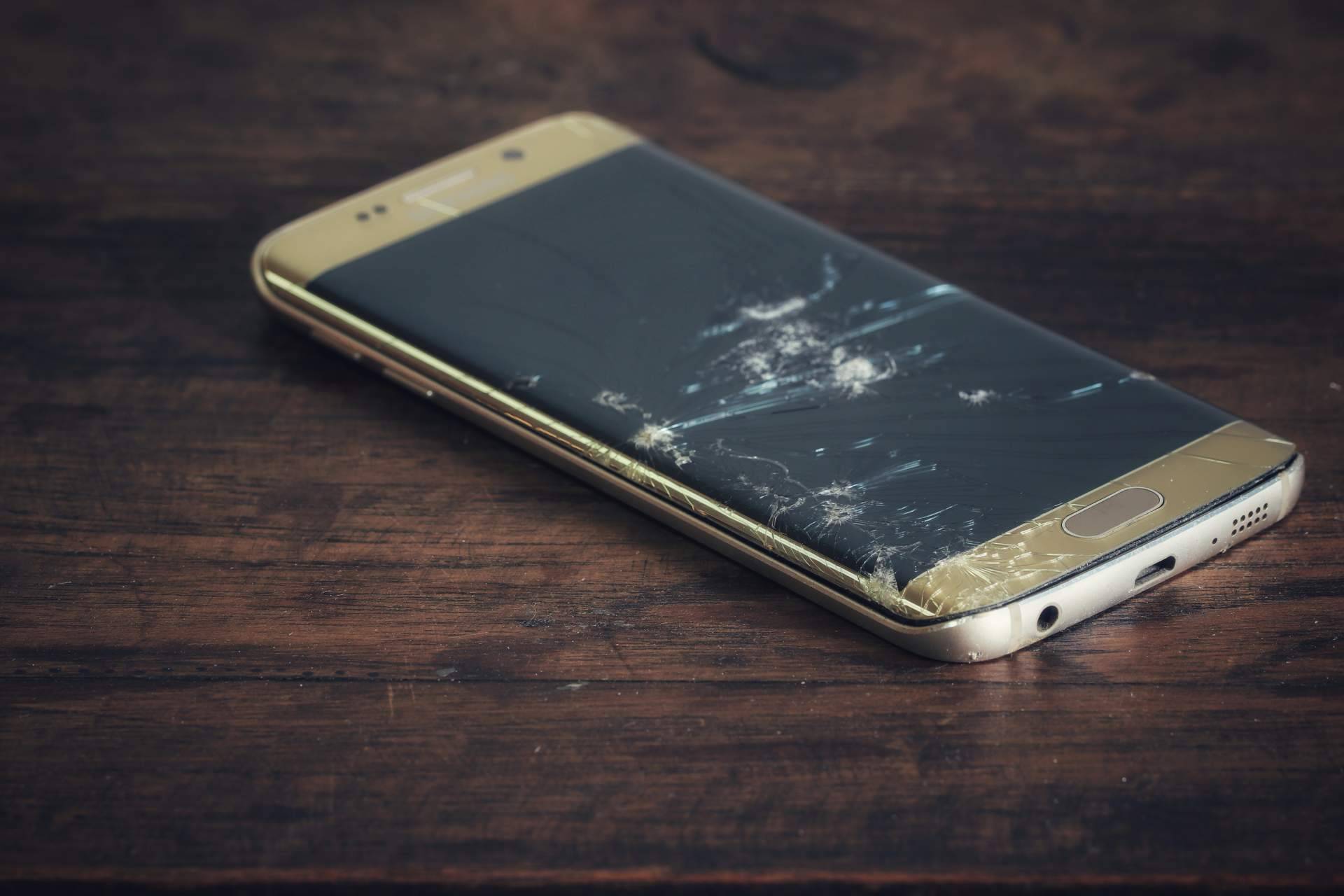 La compañía Repuestos Tic ofrece reparaciones de teléfonos marca Samsung