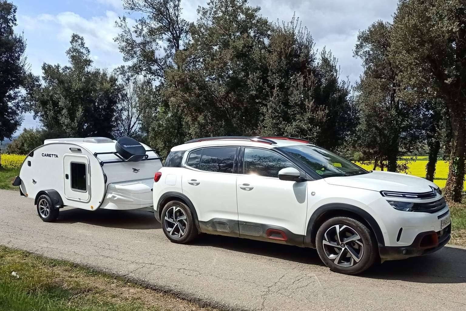 Minicaravanas.com explica cómo son las caravanas Caretta por dentro