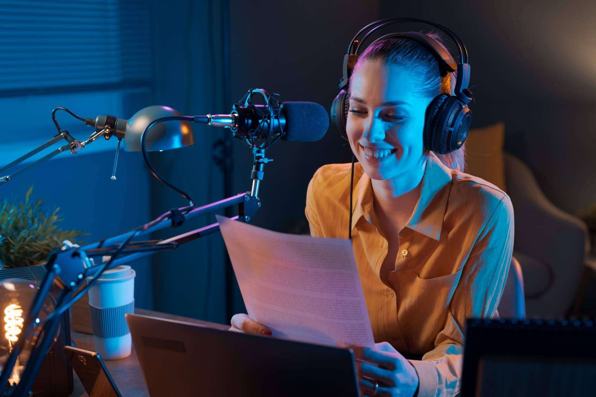 Voces de locutores son un activo para los negocios, por VOCES EN LA RED