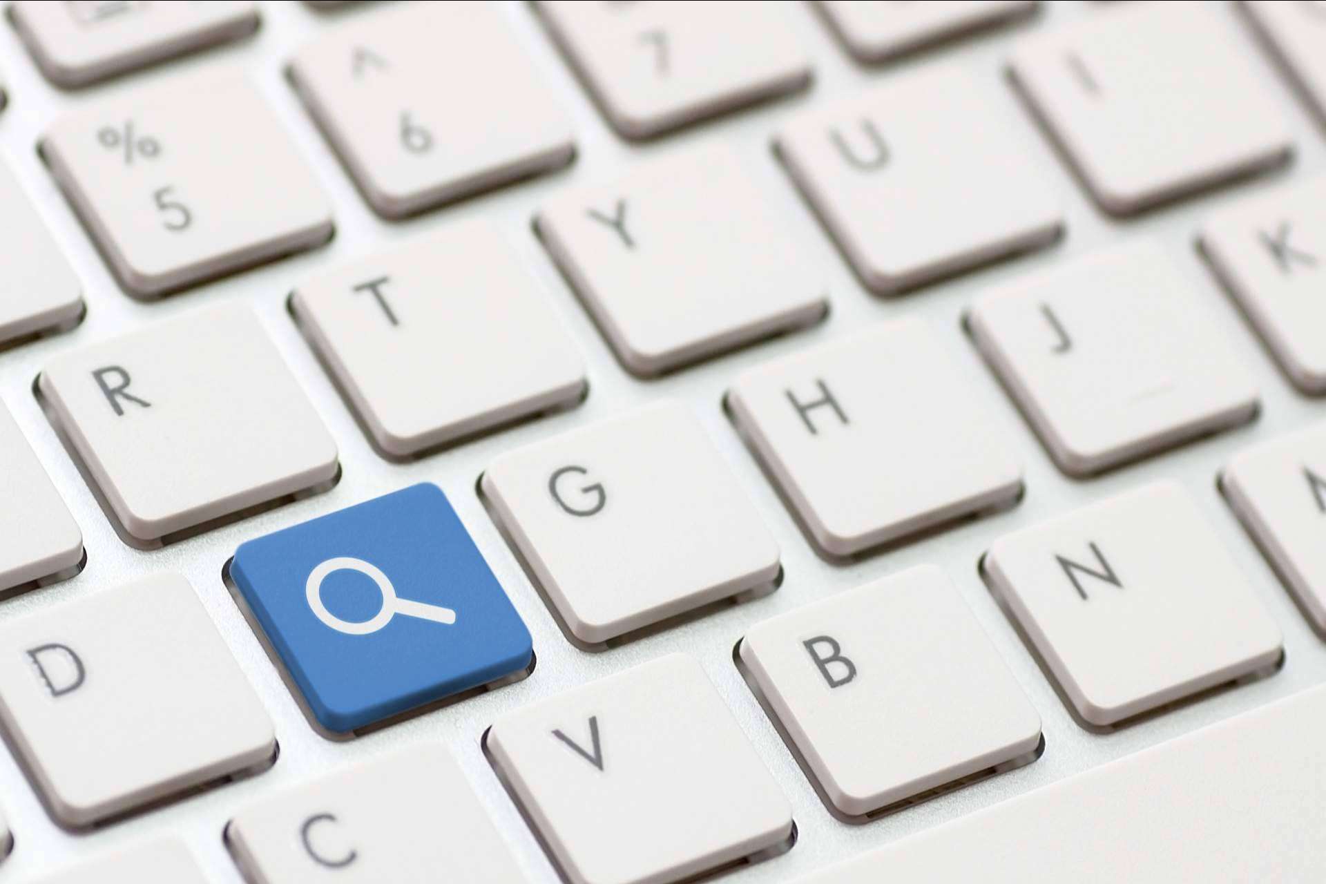 Gema Lázaro ofrece servicios de posicionamiento SEO y SEM para destacar en internet