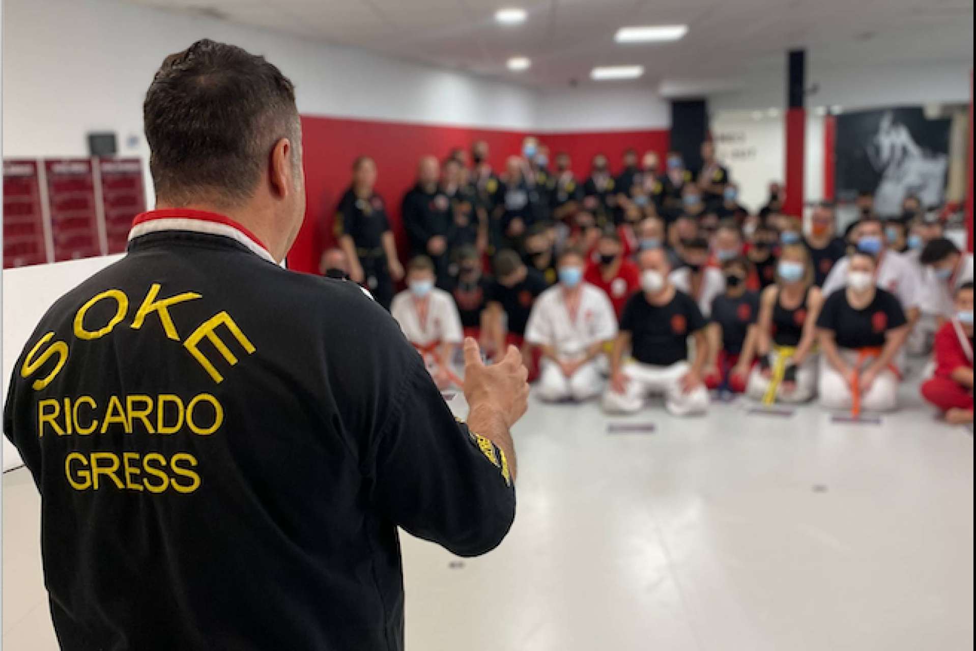 La importancia de aprender defensa personal, con Mugendo