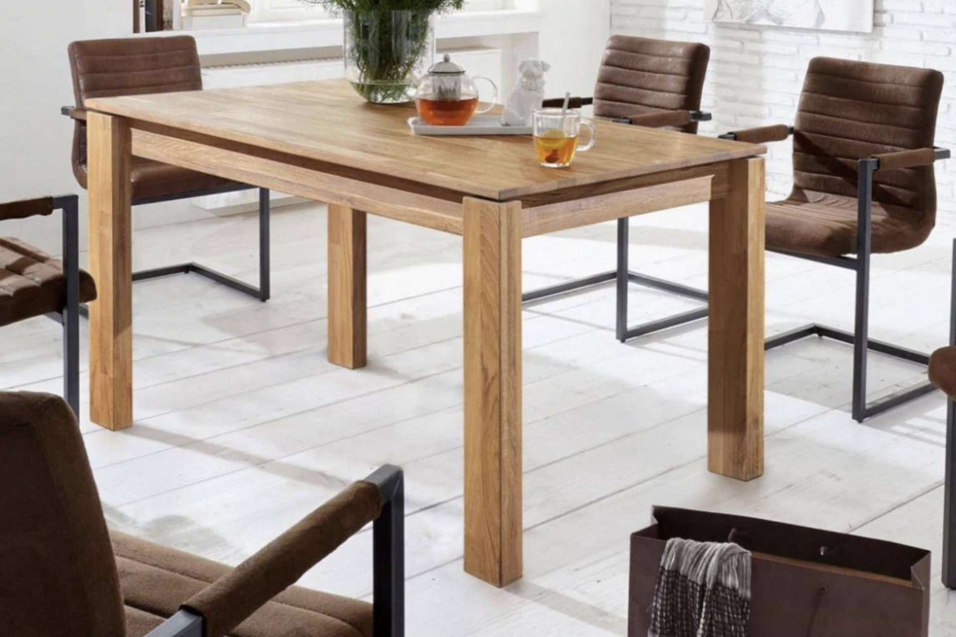 Los muebles de madera maciza para conseguir un estilo rústico en la decoración del hogar de Roble Store