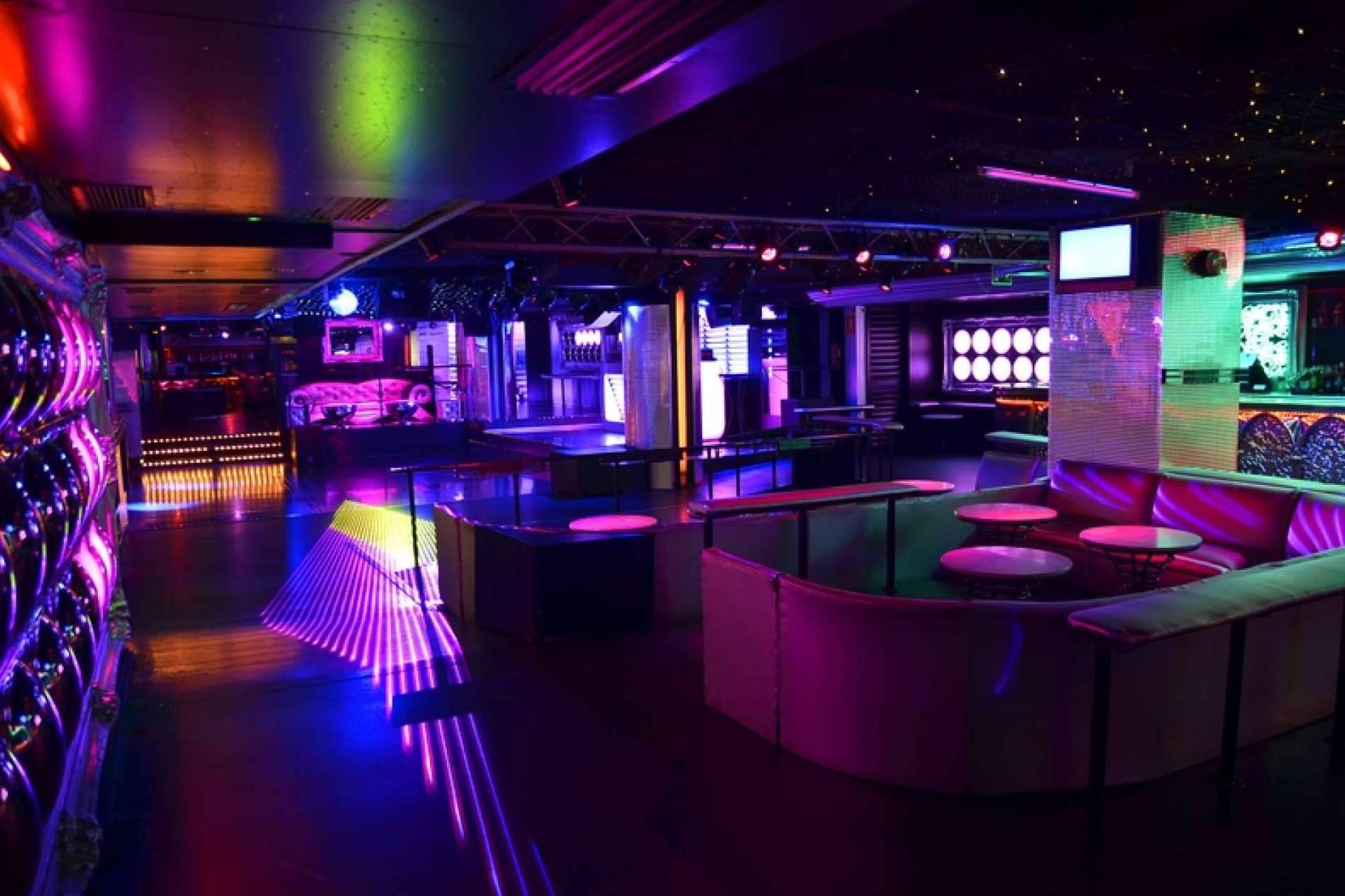 Barroko’s Barcelona, una discoteca en Barcelona para los amantes de la música de los 80 y 90