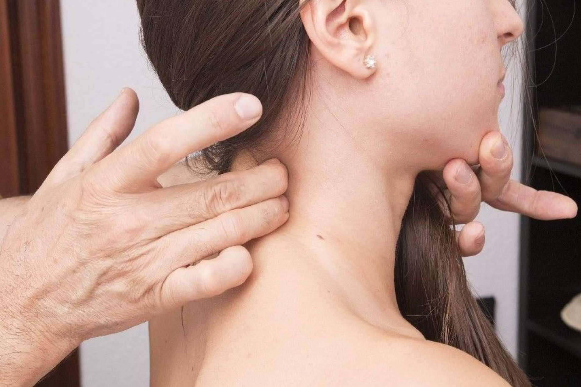 Técnicas osteopáticas para tratar las cefaleas y la migraña crónica, por Clínicas H3