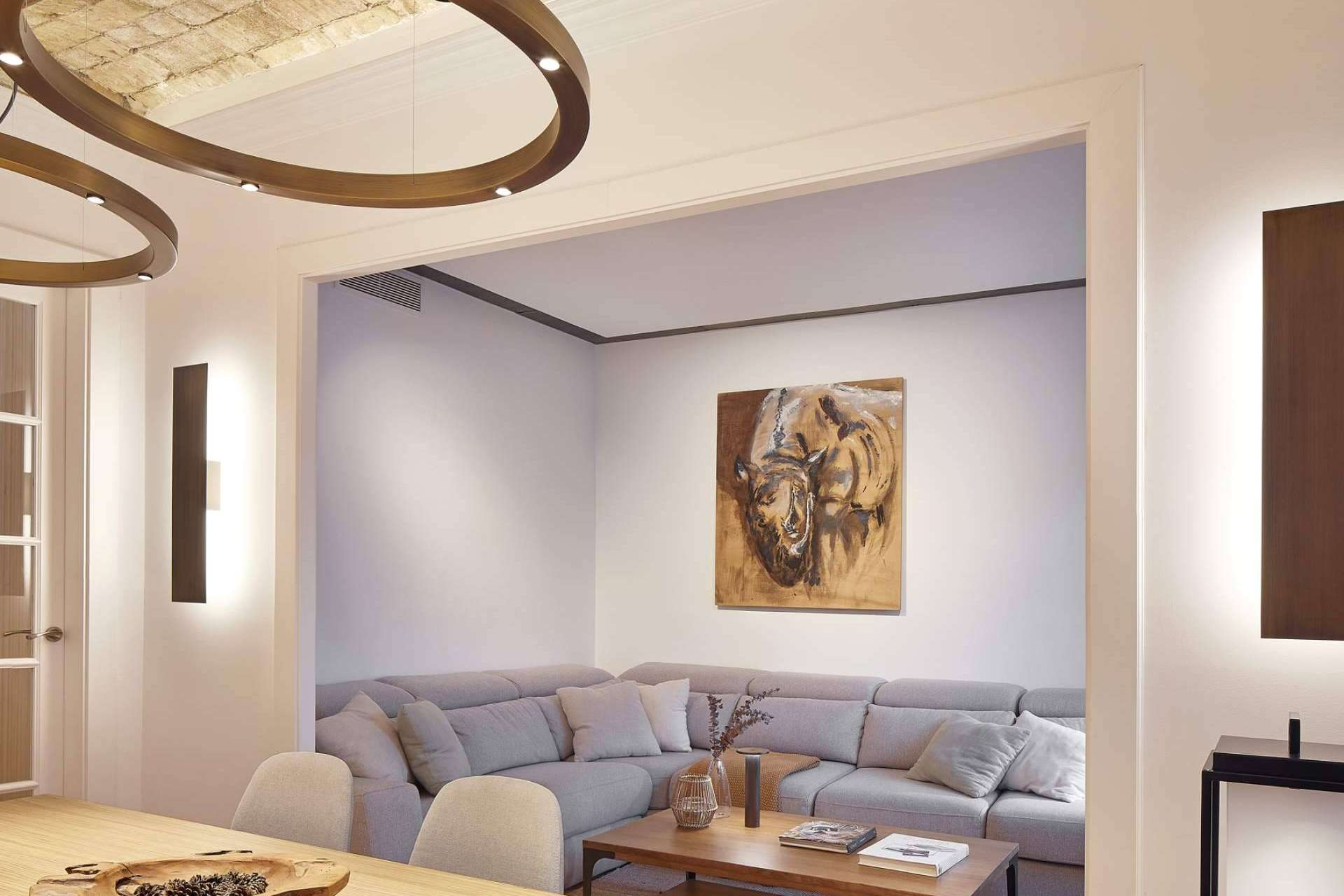 Insolit indica cómo iluminar una mesa de comedor