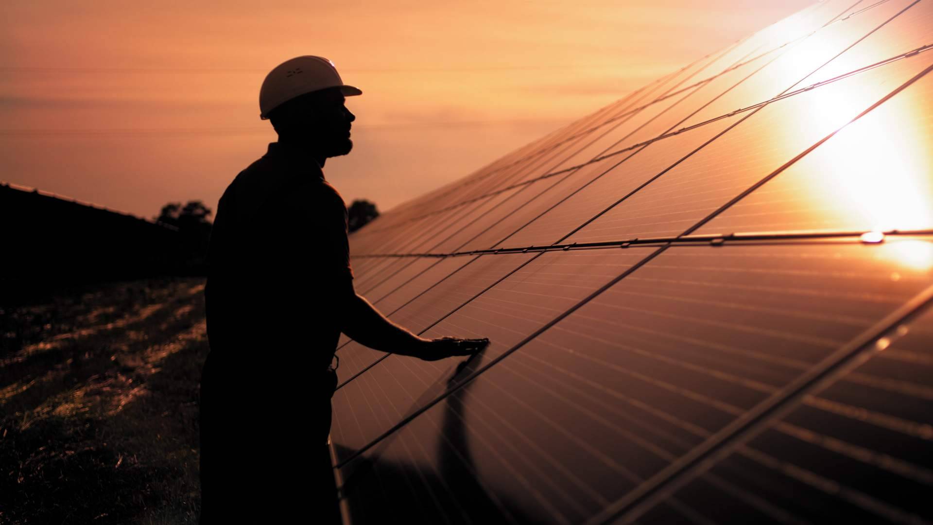 Tramitación de subvenciones de placas solares para viviendas unifamiliares de la mano de Solar Tres60