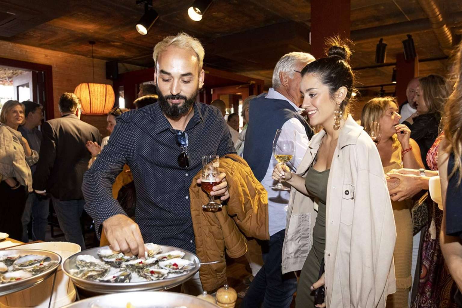 Carles Abellán inaugura la temporada en Formentera con la reapertura de casanatalia y el lanzamiento de Charly’s