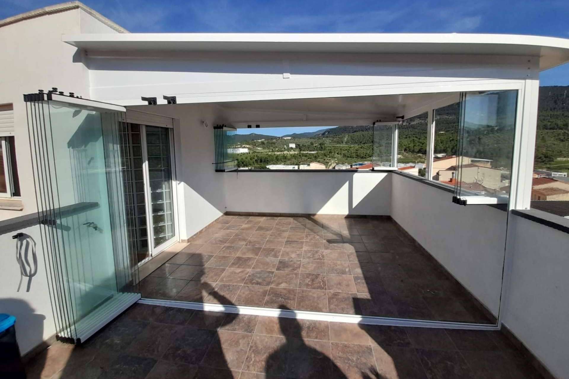 Proftek, expertos en cortinas de cristal en Alicante