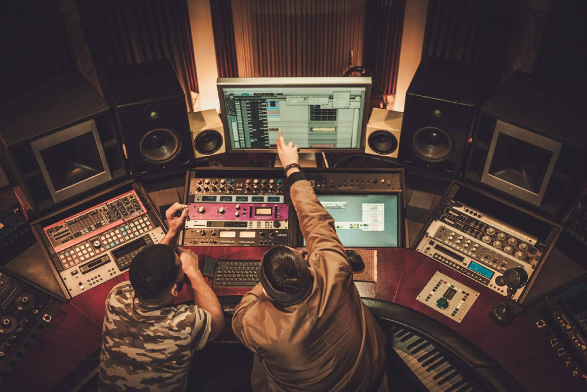 ACAD Arts permite estudiar el Diplomado en Ingeniería de Audio