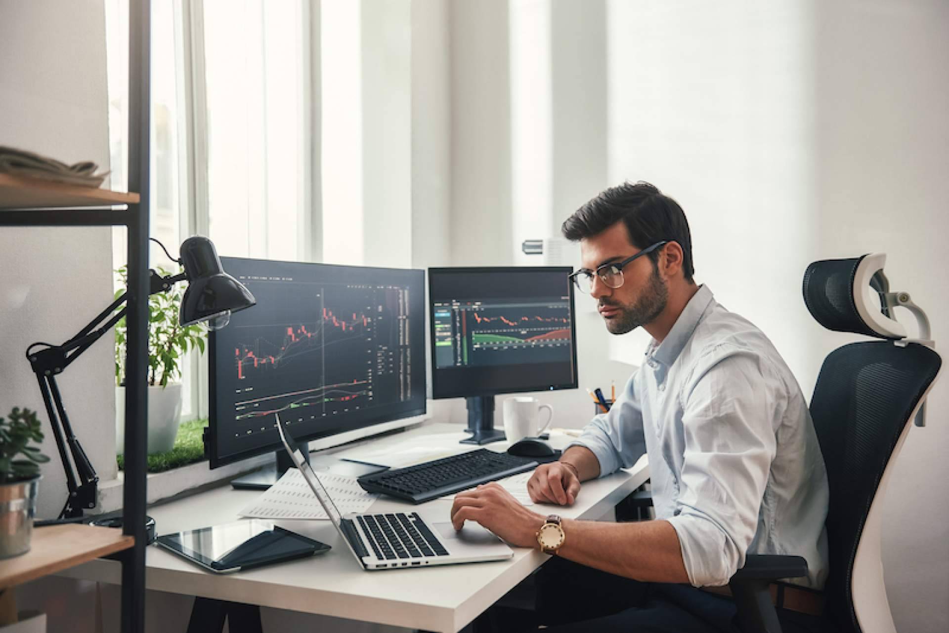 ¿En qué consiste el forex trading?