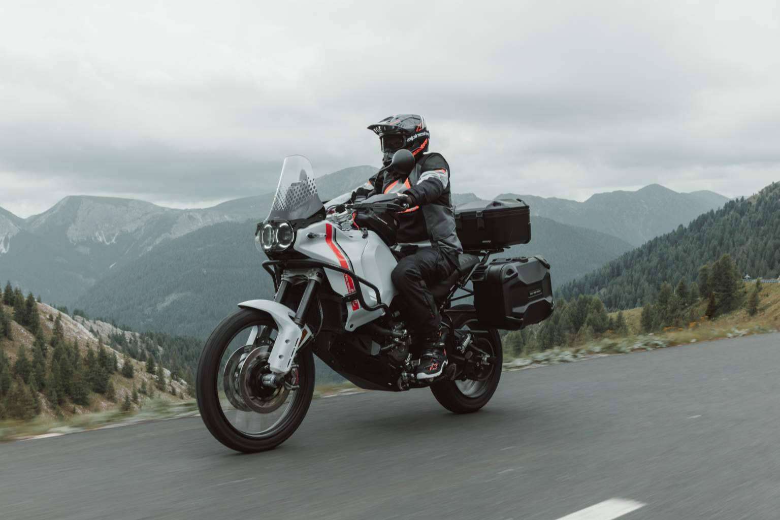 Equipar la moto con las novedades de SW-MOTECH