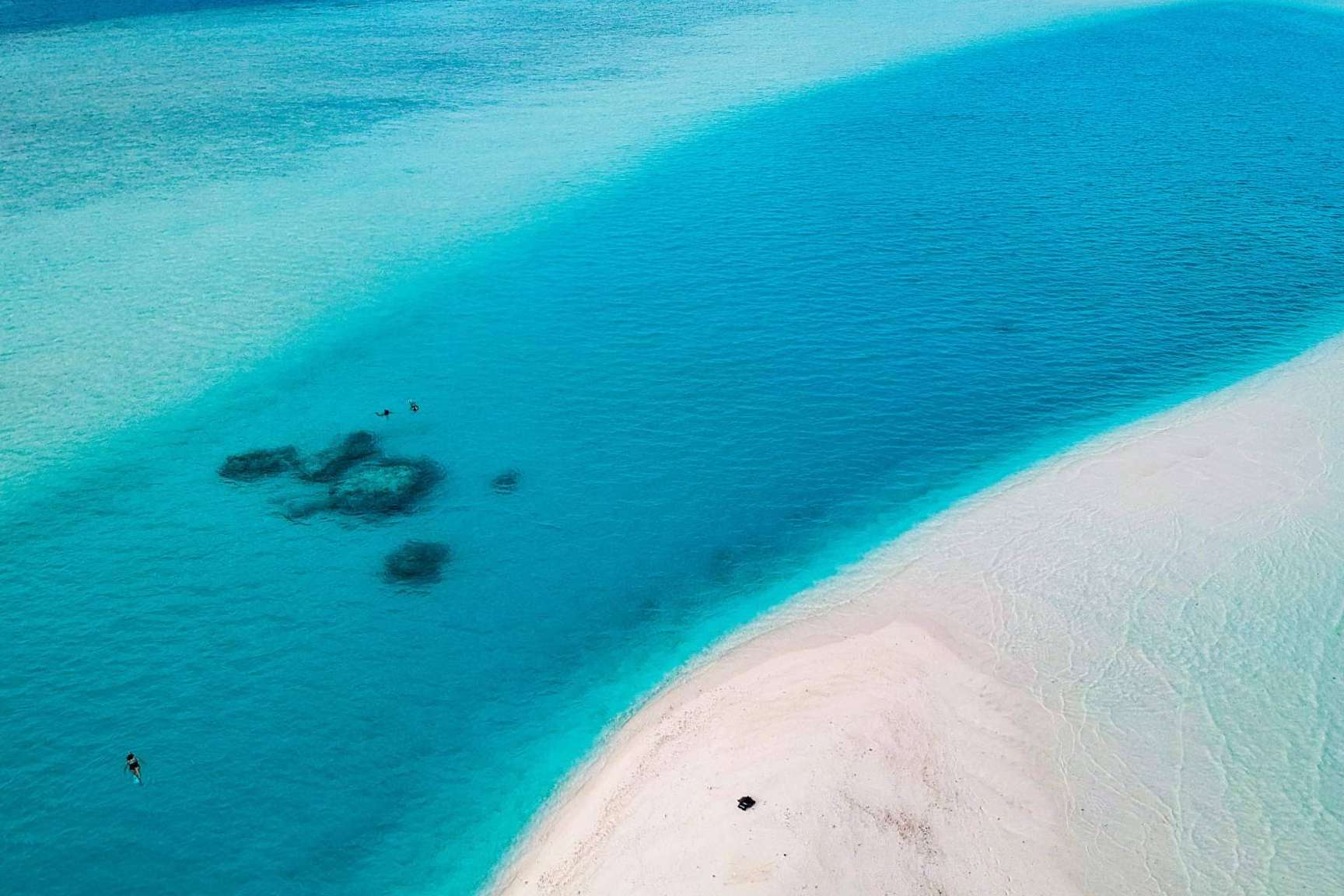 Drop Dive Maldives es una escuela de buceo con españoles en el paraíso del buceo