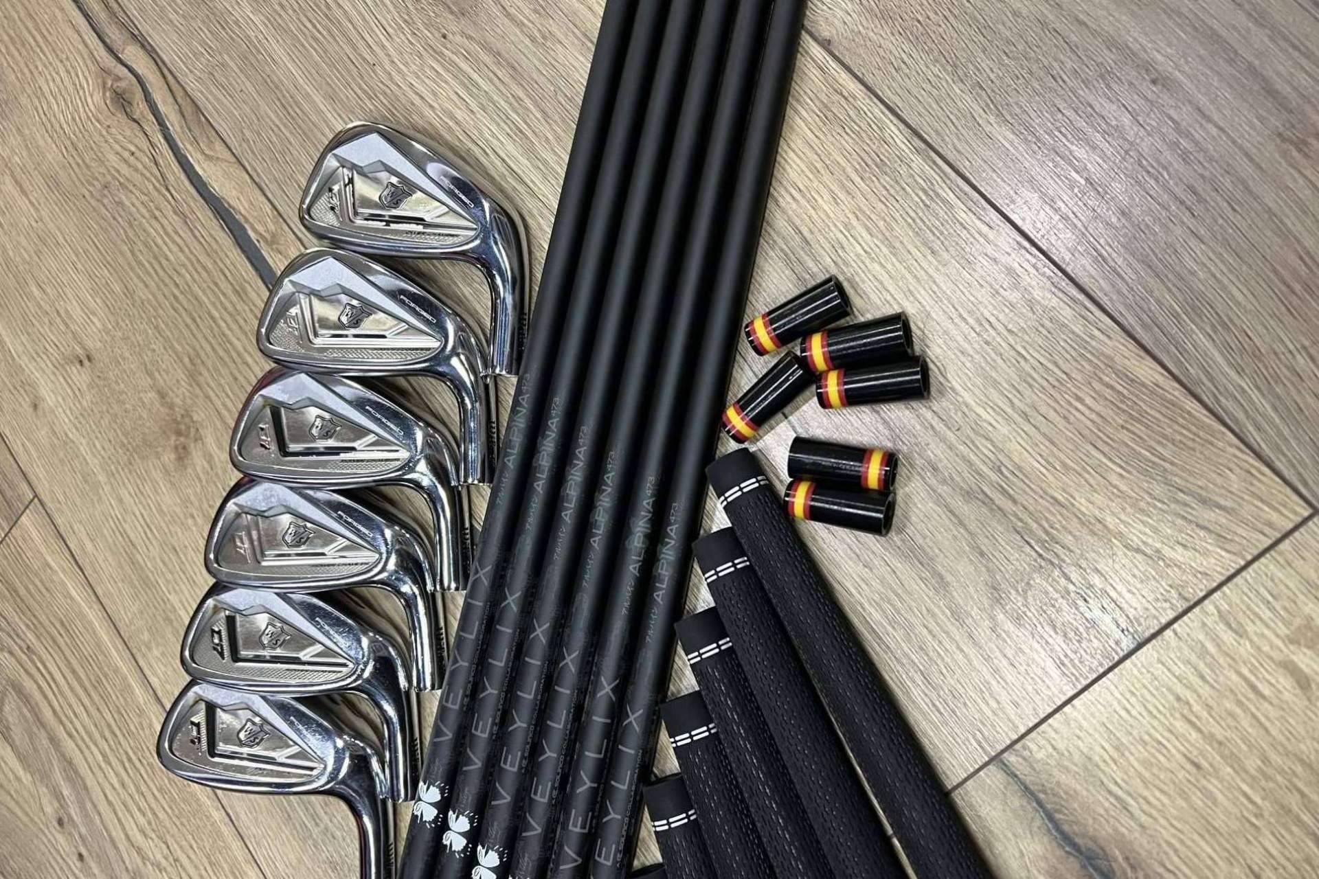 ¿Cómo son los servicios de personalización de palos de golf que ofrece Totgolf?