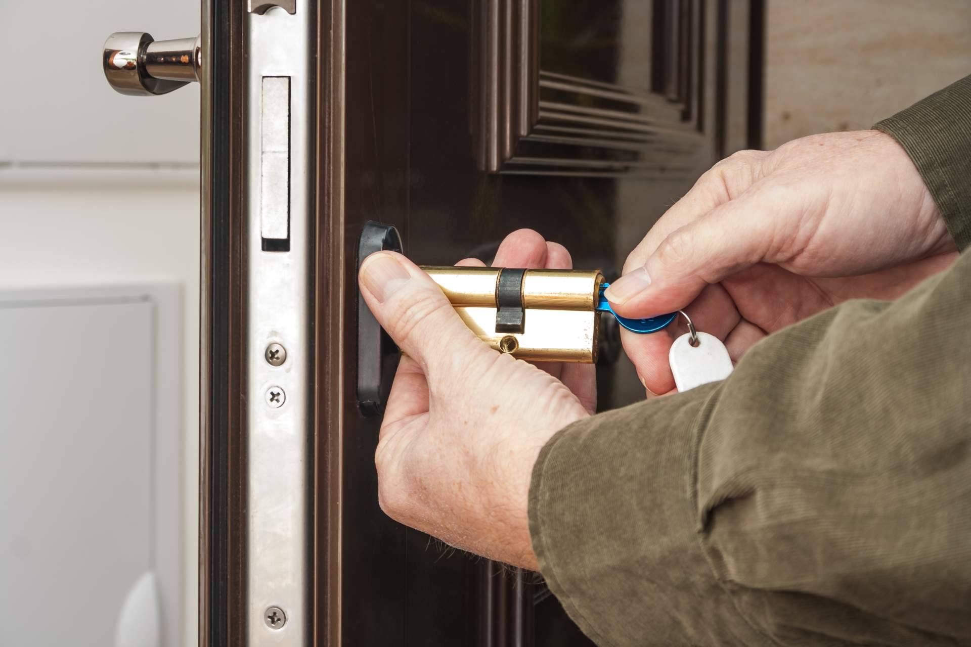 Reparatucasa, empresa de cerrajeros Alicante disponibles las 24 horas