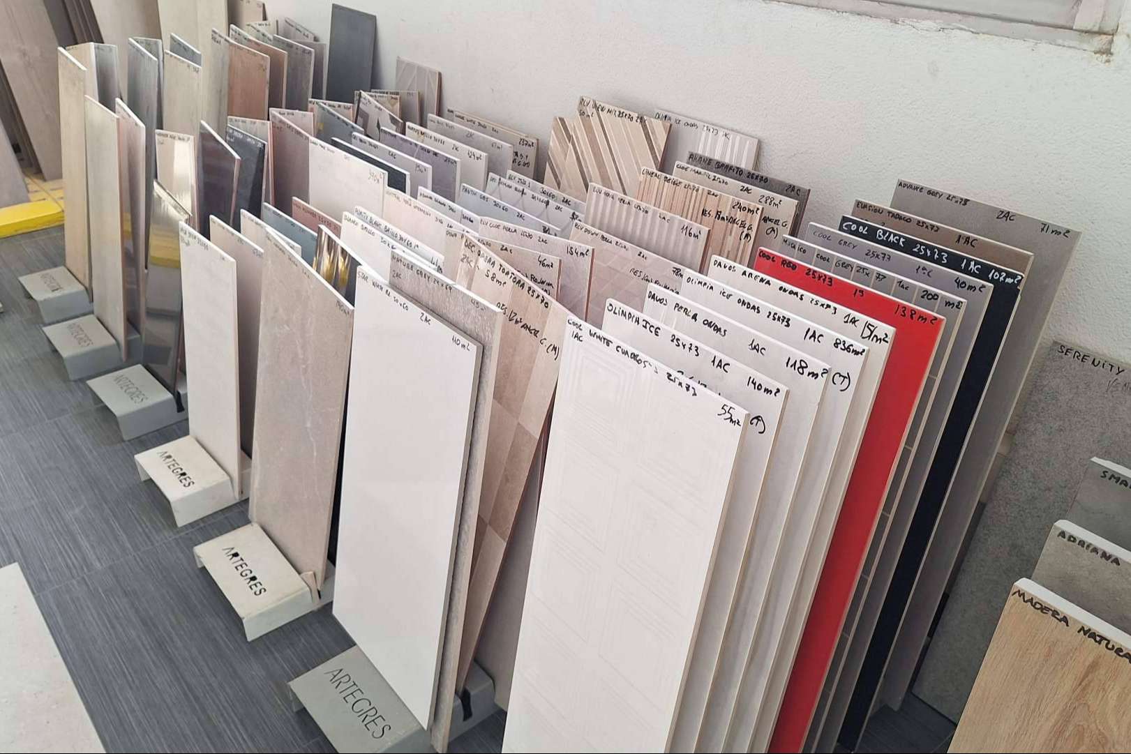 Azulejos Artegres destaca en la venta OUTLET de azulejos porcelánicos
