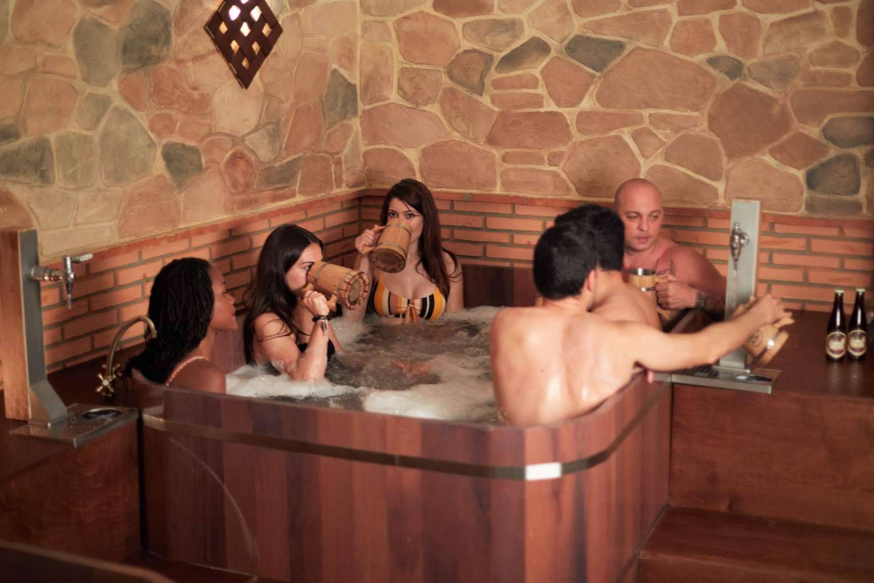 Bienestar y relajación con Beer Spa; descubrir la experiencia única que Beer Spa ofrece en Beer Spain este verano