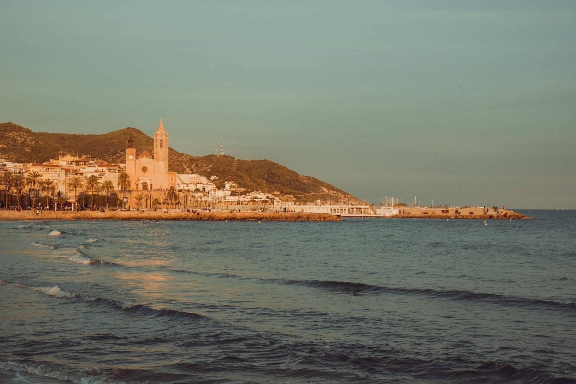 La Clau Élite destaca por ofrecer chalets de lujo en Sitges con asesoramiento personalizado