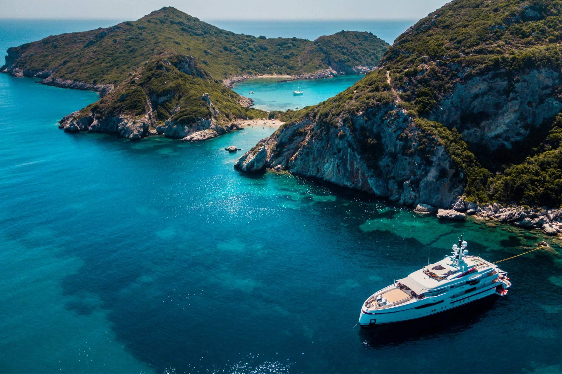 Alquiler de yates de lujo en el Mediterráneo y el Caribe, la propuesta exclusiva de Boatsters Black