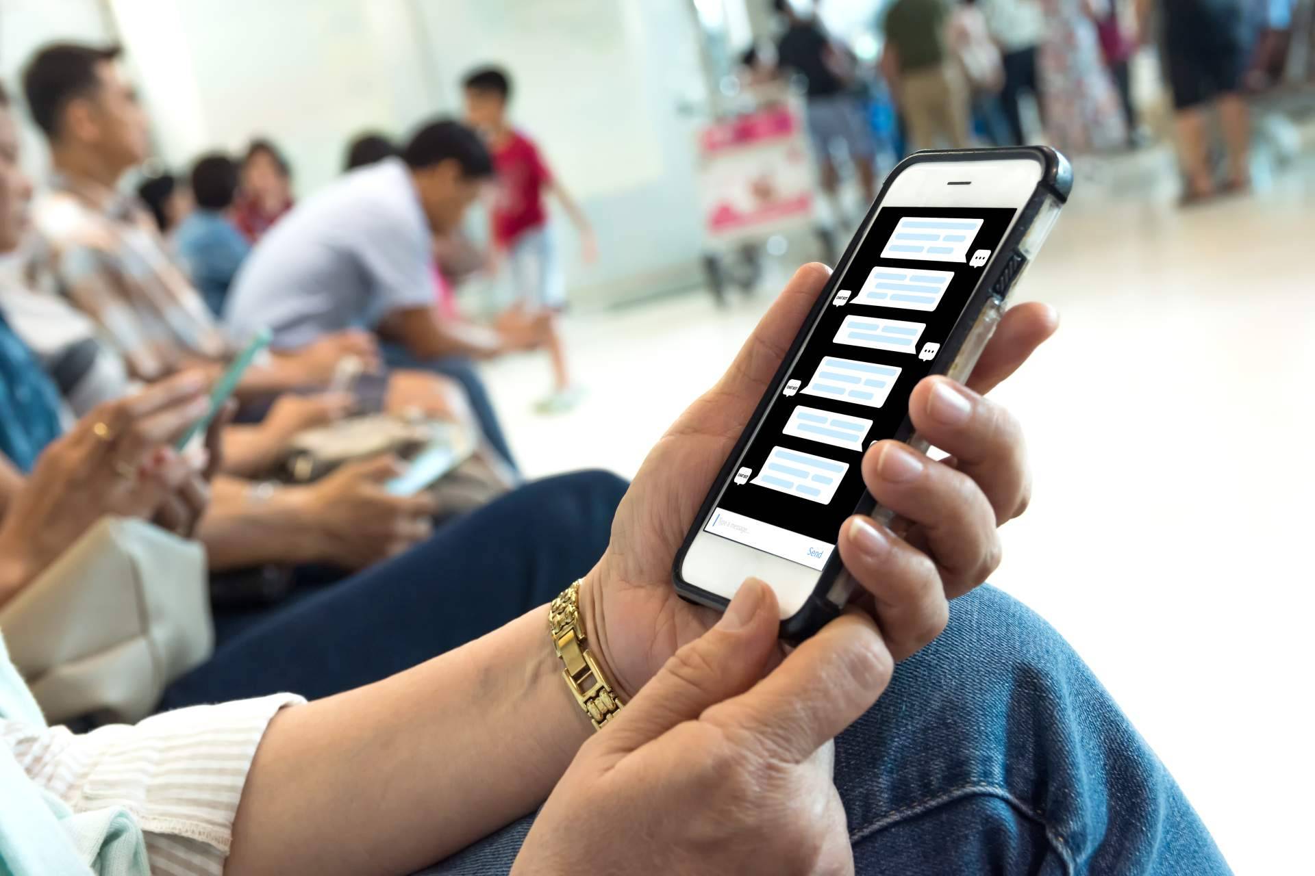 La inteligencia artificial ya responde a los clientes antes que las empresas, el auge de los chatbots con IA